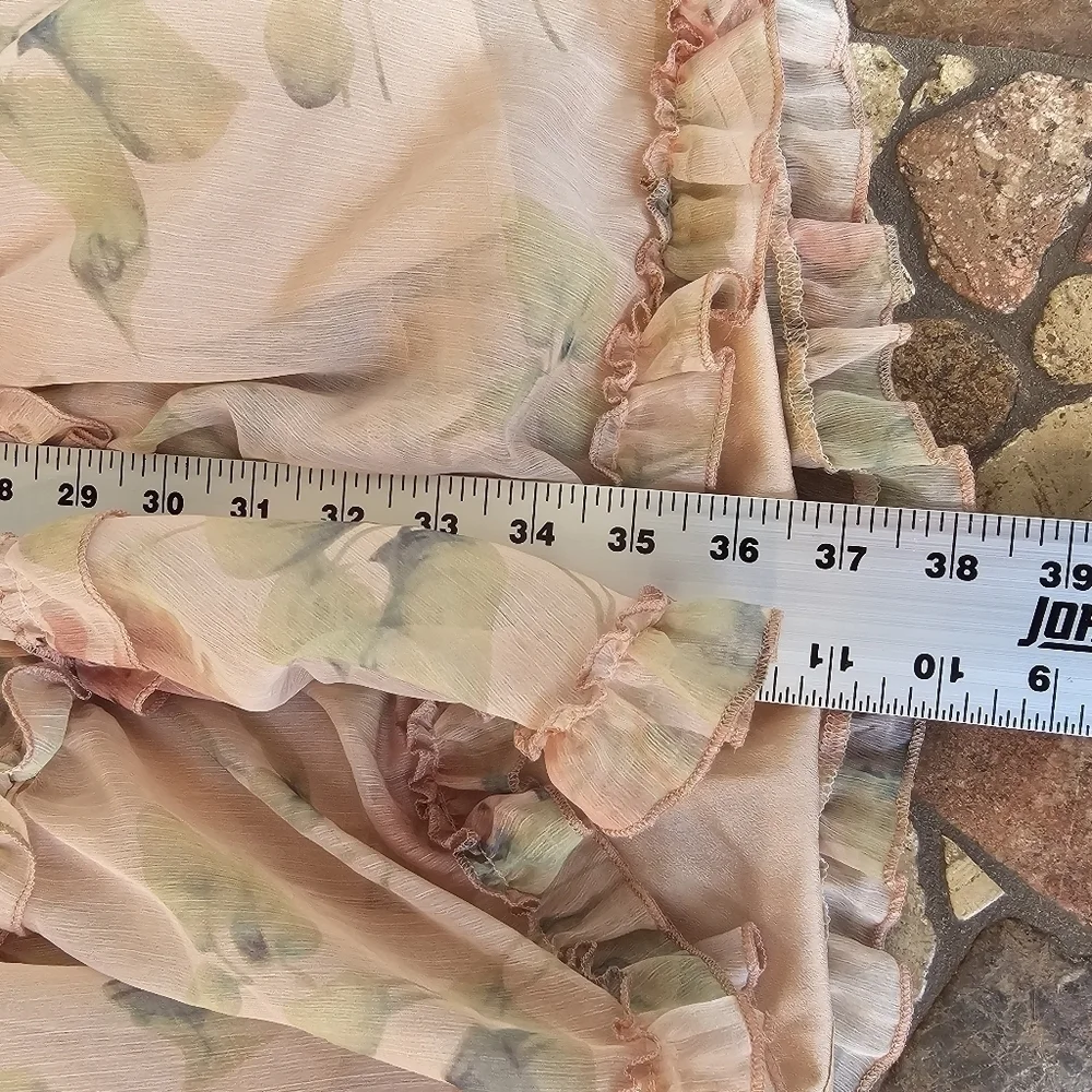 Ruffle Trim Lace-up back Floral Print Deep V-neck Waist Cutout, Size Medium - Picture 8 of 11